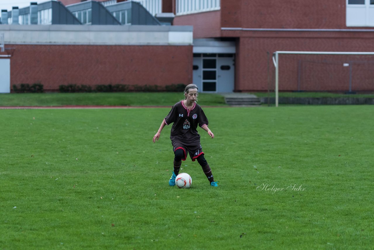 Bild 132 - C-Juniorinnen Halstenbek-Rellingen - St.Pauli : Ergebnis: 0:5